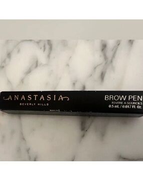 Anastasia Beverly Hills Brow Pen
Ebony 0.017 oz NIB